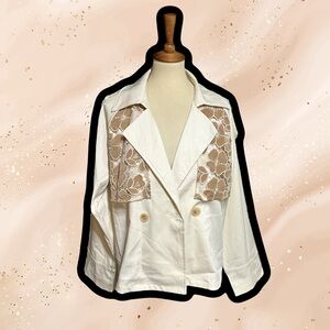 🌈 Elegant Lace-Accented Women's Jacket